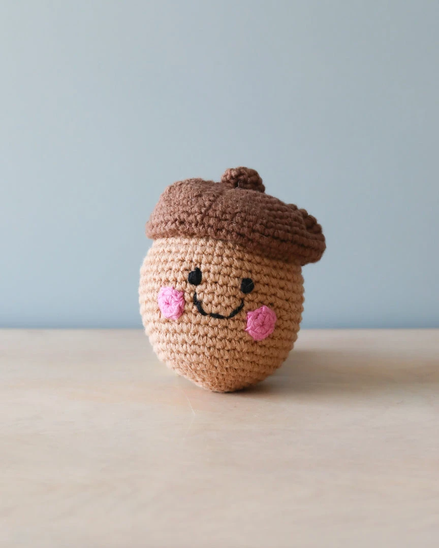 Pebble Handmade Acorn Rattle *New* 3 Pebble Handmade Acorn Rattle *New*