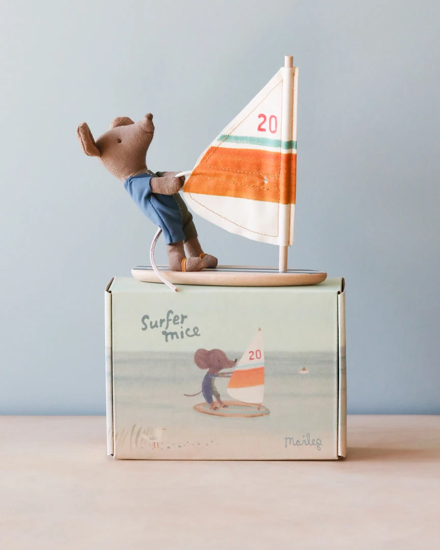 Maileg | Little Brother Surfer Mouse 3 Maileg | Little Brother Surfer Mouse