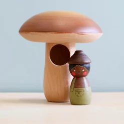 *New* Gnezdo Mushroom Home With Acorn Peg Doll