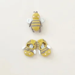 Albetta *New* Organic Baby Booties And Rattle - Bee