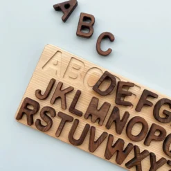 Oyuncak *New* Uppercase Walnut Alphabet Puzzle