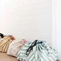 *New* Play & Go Convertible Storage Bag